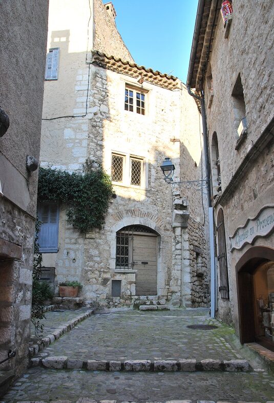 Saint Paul de Vence - ruelle pavée