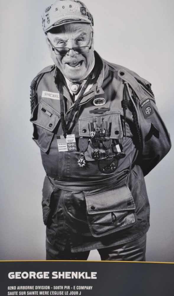 La Marinière en Voyage - affiche au musée du débarquement