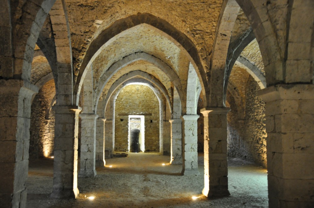 visiter provins en une journée - caves de Provins