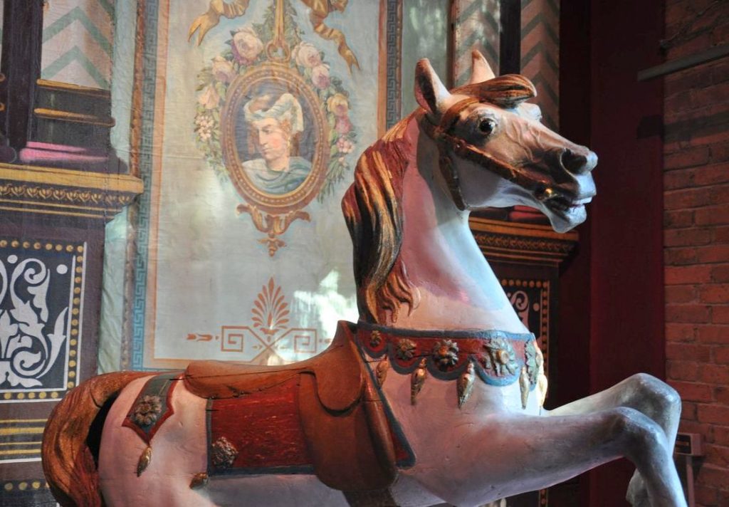 Musées parisiens insolites - Musée des Arts forains - unique museums in Paris