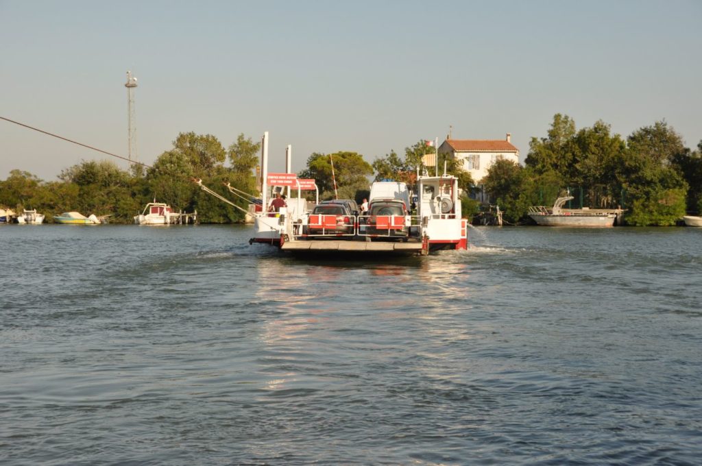 Visiter la Camargue en 2 jours  : bac du sauvage