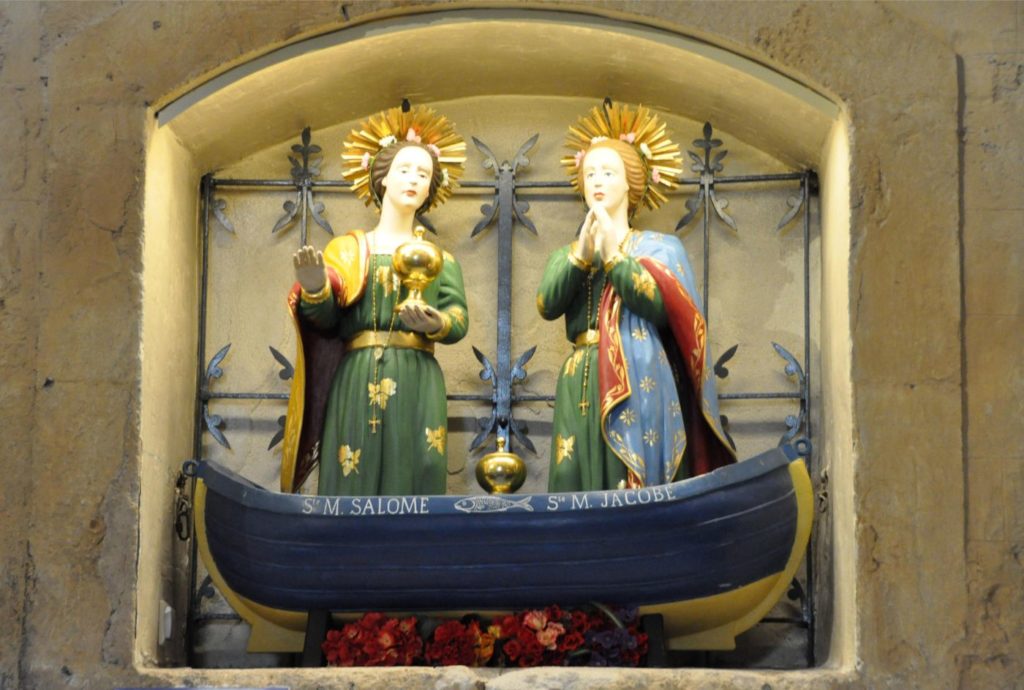 Camargue : église des Saintes-Maries-de-la-Mer