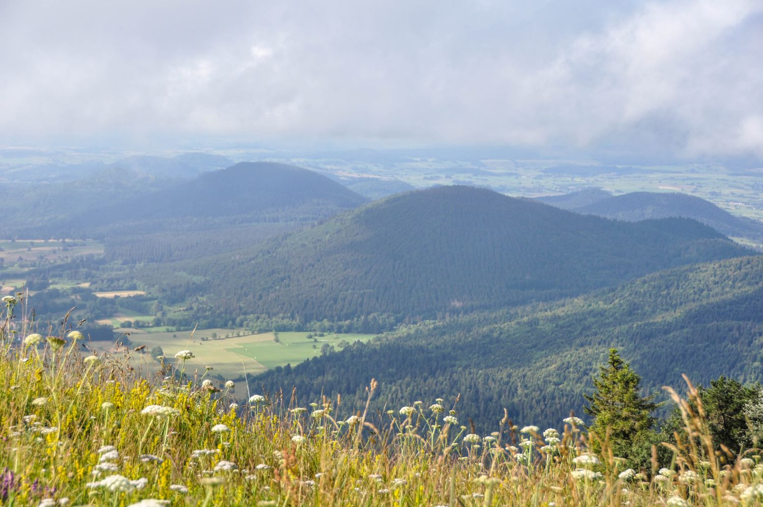 Randonnée Puy de Dôme et Puy Pariou - Blog La Marinière en Voyage